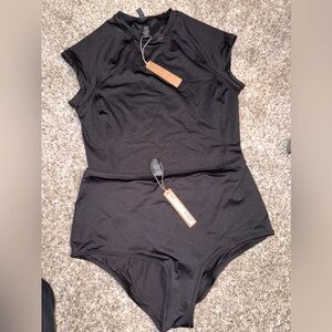 SKIMS SWIM BOYSHORT SET SIZE MEDIUM BRAND NEW